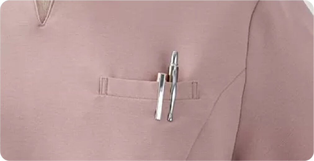 胸ポケット